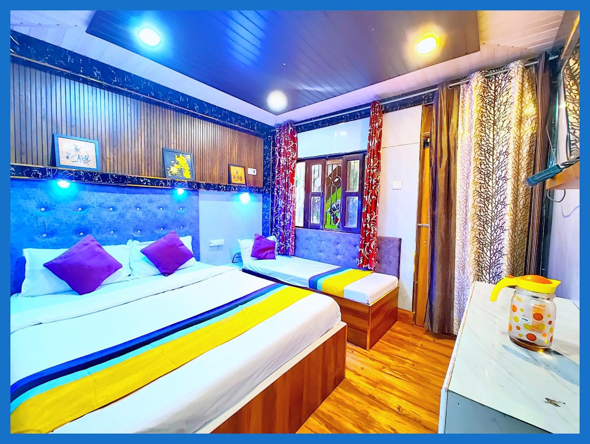 Flattiess ! Hotel Near Mall Road - Open Sitting Area On Terrace With Full Naini Lake View And Mountain Valley View - Wi Fi - Room Service Available - Top Rated Hotel Nainital Εξωτερικό φωτογραφία