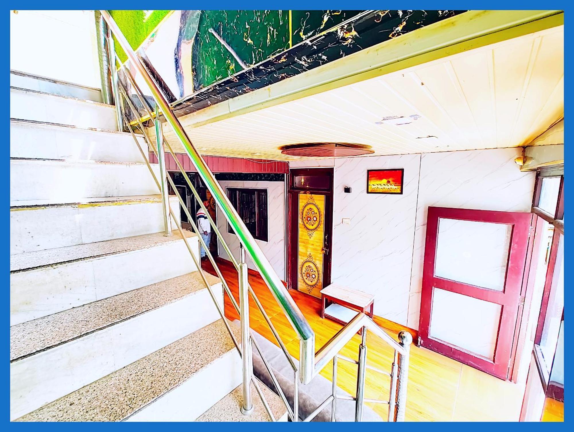 Flattiess ! Hotel Near Mall Road - Open Sitting Area On Terrace With Full Naini Lake View And Mountain Valley View - Wi Fi - Room Service Available - Top Rated Hotel Nainital Εξωτερικό φωτογραφία