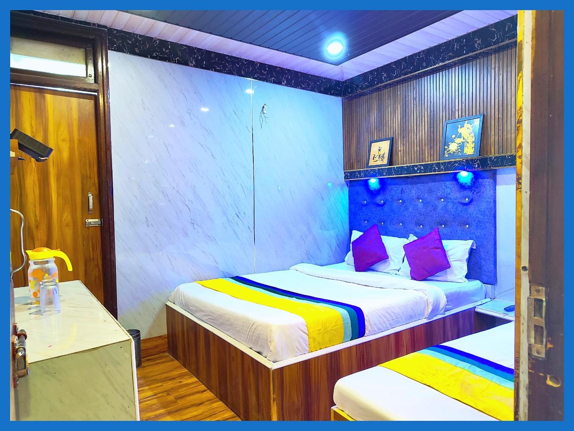 Flattiess ! Hotel Near Mall Road - Open Sitting Area On Terrace With Full Naini Lake View And Mountain Valley View - Wi Fi - Room Service Available - Top Rated Hotel Nainital Εξωτερικό φωτογραφία